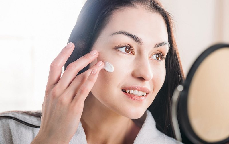 چندنکته برای روتین مراقبت از پوست چرب و جوش دار