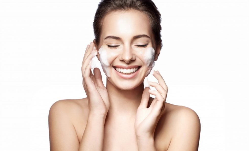 بهترین ضد آفتاب برای پوست ایرانی ها کدام است؟ به همراه معرفی 3 ضد آفتاب مناسب