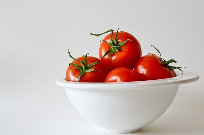 استفاده از گوجه فرنگی برای رفع تیرگی واژن